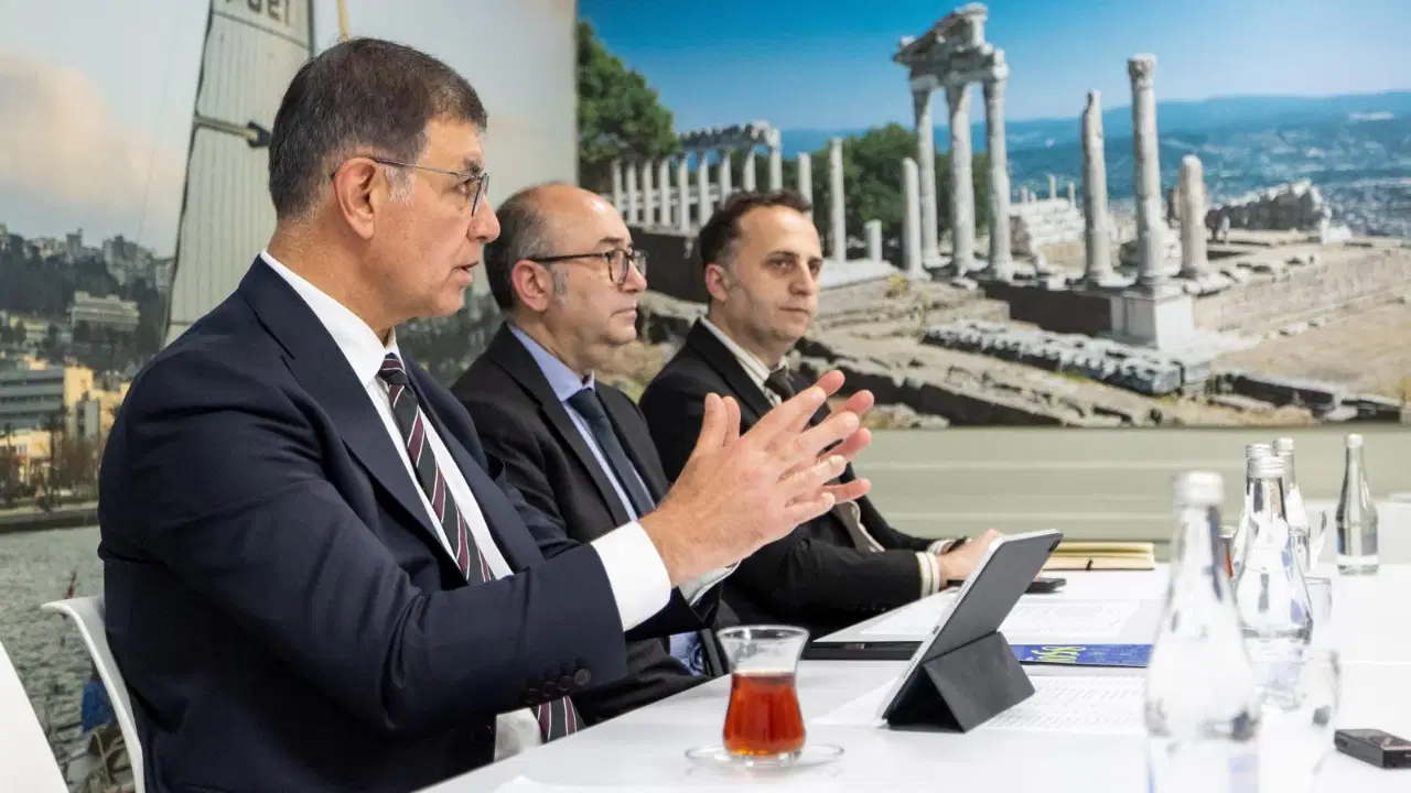 İzmir’in 8 Bin 500 yıllık hazinesi masaya yatırıldı