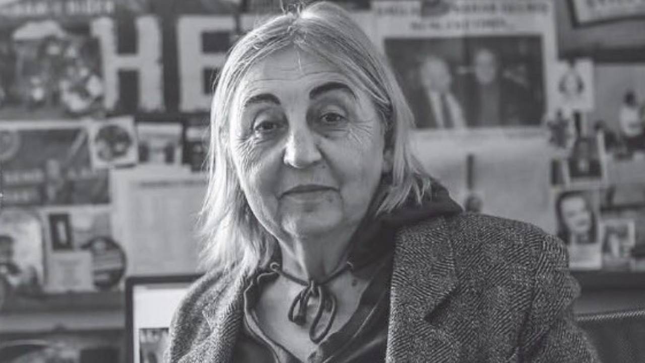 Gazeteciliğe adanmış bir ömrün ardından, Cumhuriyet gazetesi yazarlarından Şükran Soner hayatını kaybetti.