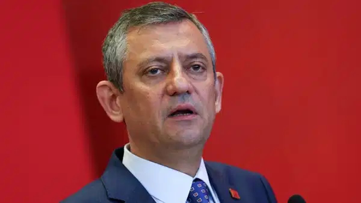 Dosyanın ‘kayıkçı kavgası’ olacağını söyleyen Özel, ‘Melih Gökçek kaçarsa ne olacak’ diye sordu: Tutuklu yargılayacaksın
