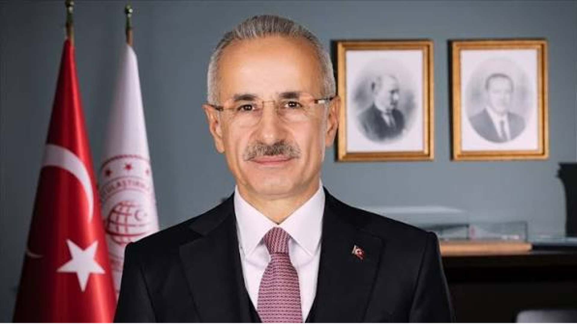 Ulaştırma ve Altyapı Bakanı Abdulkadir Uraloğlu, Anadolu'nun binlerce yıllık medeniyet izlerini taşıyan tarihi yapıları