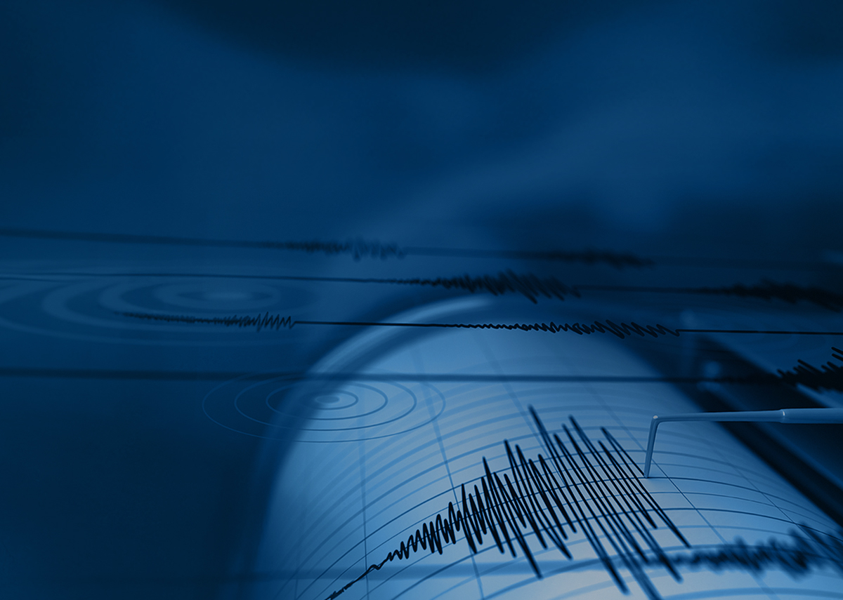 Japonya’da 7.5 büyüklüğünde deprem. 3 metrelik tsunami uyarısı yapıldı