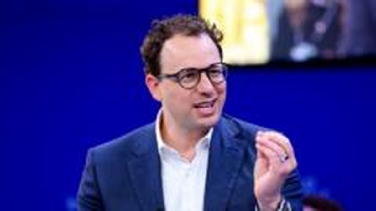 Önde gelen yapay zeka şirketlerinden Anthropic'in CEO'su Dario Amodei, yapay zeka modellerinin geliştirilme hızının yavaşlatı