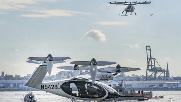 Hava taksileri New York semalarında: 2 saatlik yol 10 dakikaya inecek