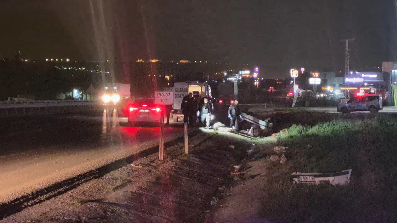 Başkentte kontrolü kaybeden otomobil takla attı: Ölü ve yaralılar var