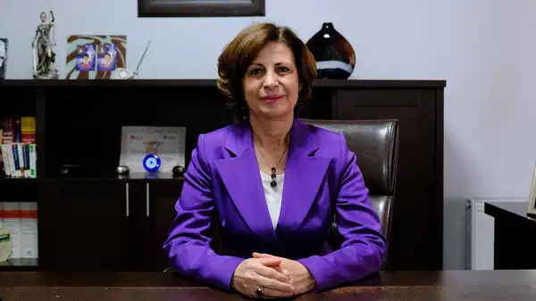 Ayşe Ünlüce kimdir? Eskişehir Büyükşehir Belediyesi Başkanı Ayşe Ünlüce kaç yaşında, nereli?