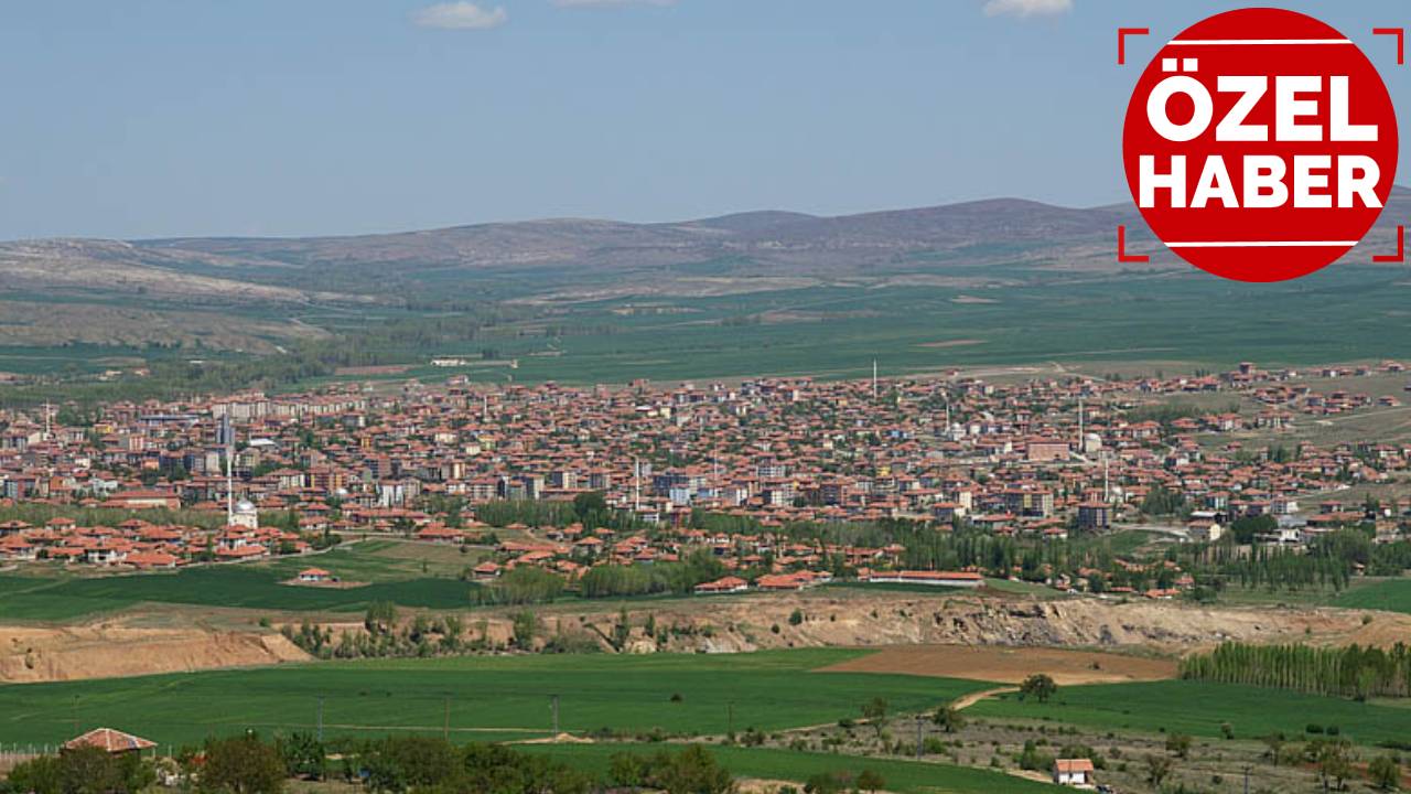 Sorgun Belediyesi'nde görevi kötüye kullanma suçlamasıyla hazırlanan 137 sayfalık bir iddianame, yerel yönetimi sarsacak iddi