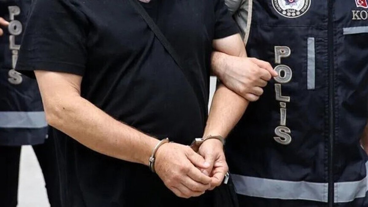 Sosyal medya hesaplarına müstehcenlik operasyonu