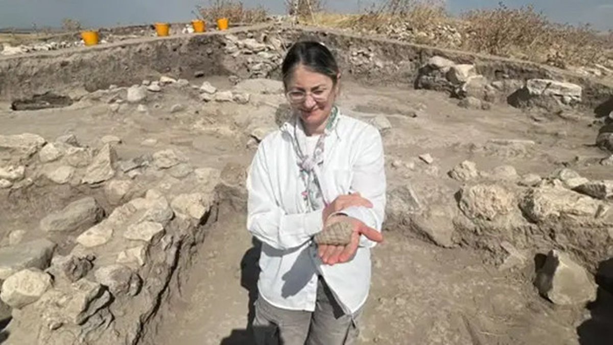 Ankara'nın Gölbaşı ilçesindeki 5 bin yıllık Hatti ve Hitit kenti Külhöyük'te devam eden arkeolojik kazı çalışmaları, 66 milyo
