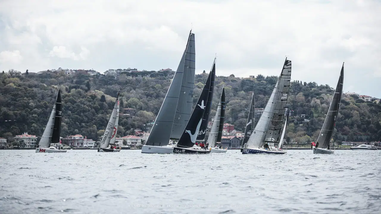 Yat yarışlarında büyük heyecan