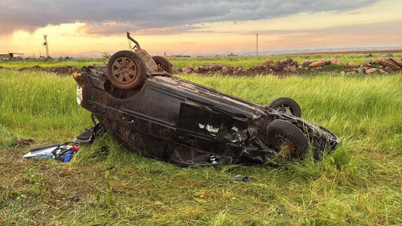 Faciadan döndüler: Takla atan araçta 10 kişi yaralandı