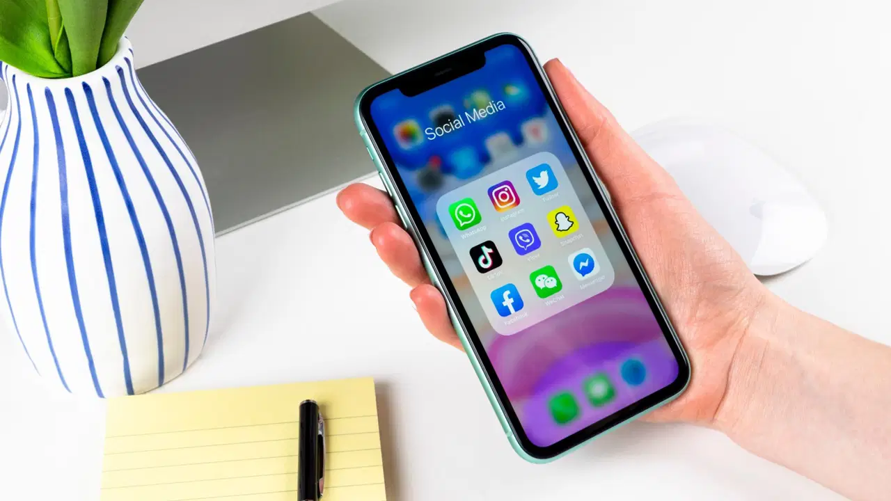 Instagram ve Facebook'a kural ihlali suçlaması