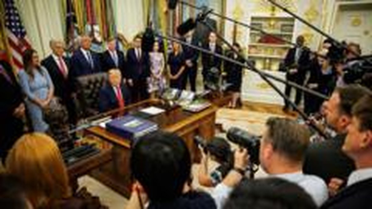 Trump'ın yasakladığı basın kuruluşları mahkeme kararıyla Beyaz Saray'a döndü