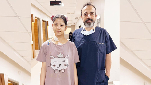Bombalar altında 80 ameliyat... Meysem’in kalbine dokundular