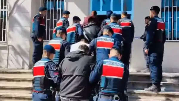 Van ve Edirne'de 471 kilo uyuşturucu ele geçirildi: 5 tutuklama