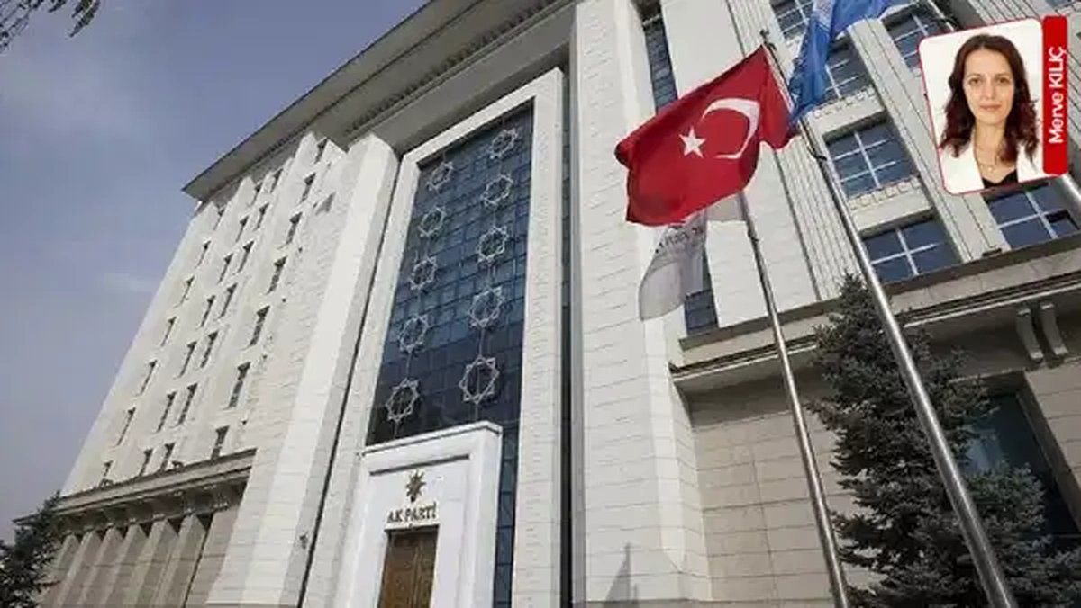 TBMM'nin yeni yasama yılına başlamasıyla birlikte, iktidarın öncelikli gündemlerinden biri yeni anayasa çalışmaları oldu.