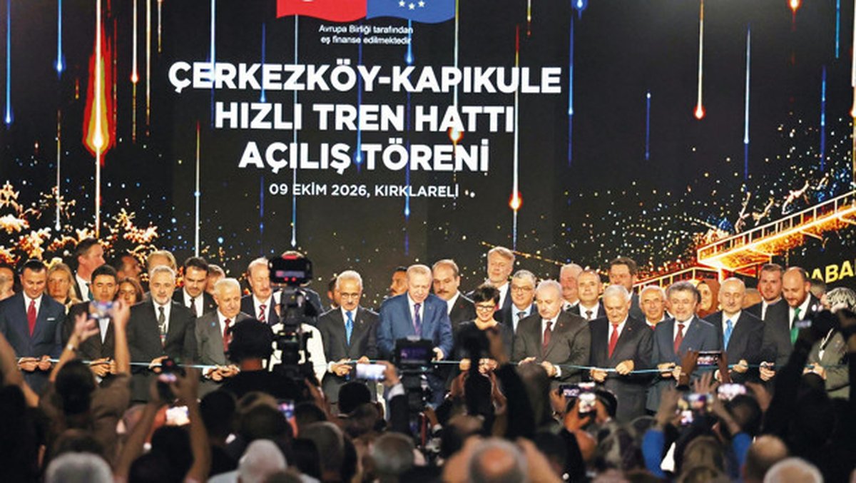 Cumhurbaşkanı Recep Tayyip Erdoğan, Kırklareli'nin Babaeski ilçesinde düzenlenen Çerkezköy-Kapıkule Hızlı Tren Hattı Açılış T
