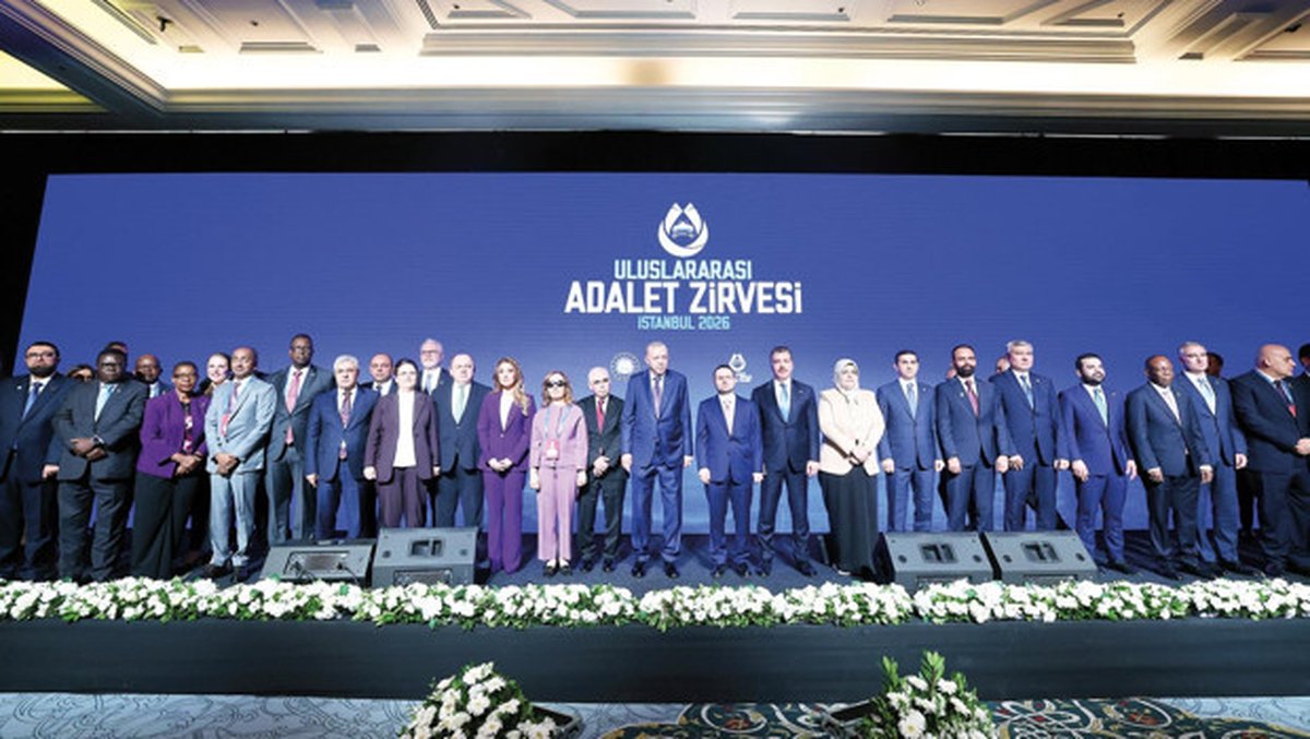 Cumhurbaşkanı Recep Tayyip Erdoğan, Çırağan Sarayı'nda düzenlenen 'Uluslararası Adalet Zirvesi Programı'nda yaptığı