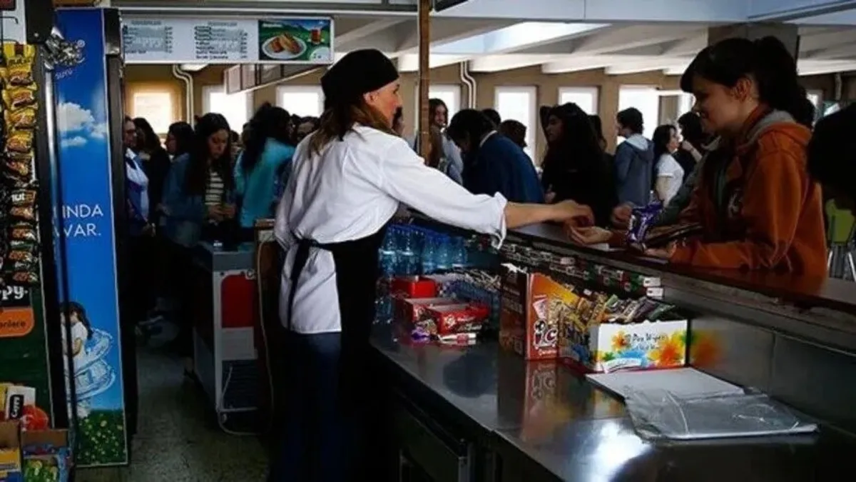 Okul kantinlerinde satılacak ambalajlı gıdalarla ilgili önemli bir düzenleme hayata geçiyor.