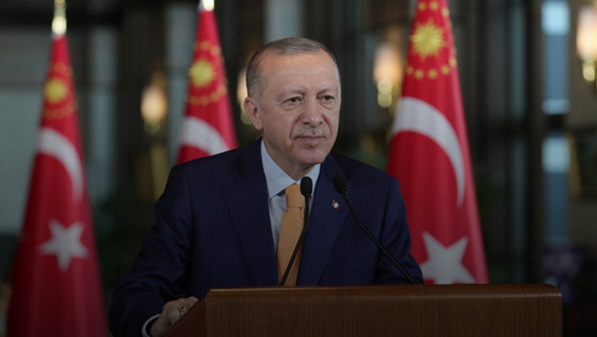 Cumhurbaşkanı Recep Tayyip Erdoğan, Kocaeli'nde düzenlenen 'Türk Dünyası Gençlik Buluşması Programı'na video mesaj gönderdi.