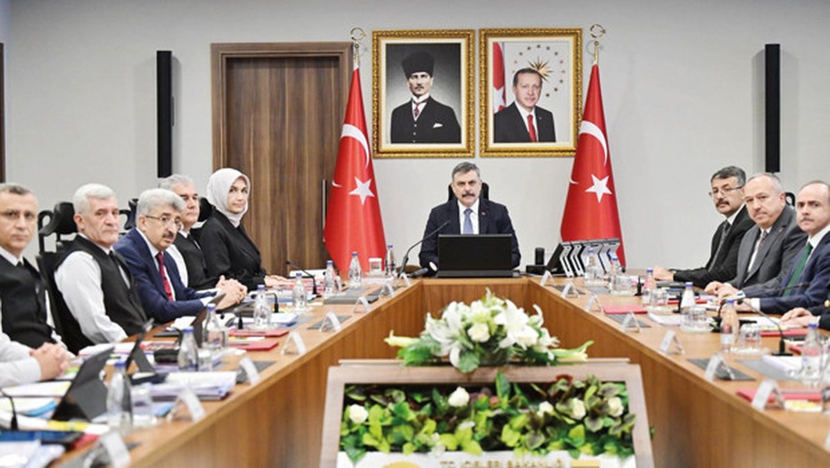 İçişleri Bakanı Çiftçi, okul güvenliğinin toplumun en öncelikli gündem maddelerinden biri haline geldiğini belirterek, tüm gü