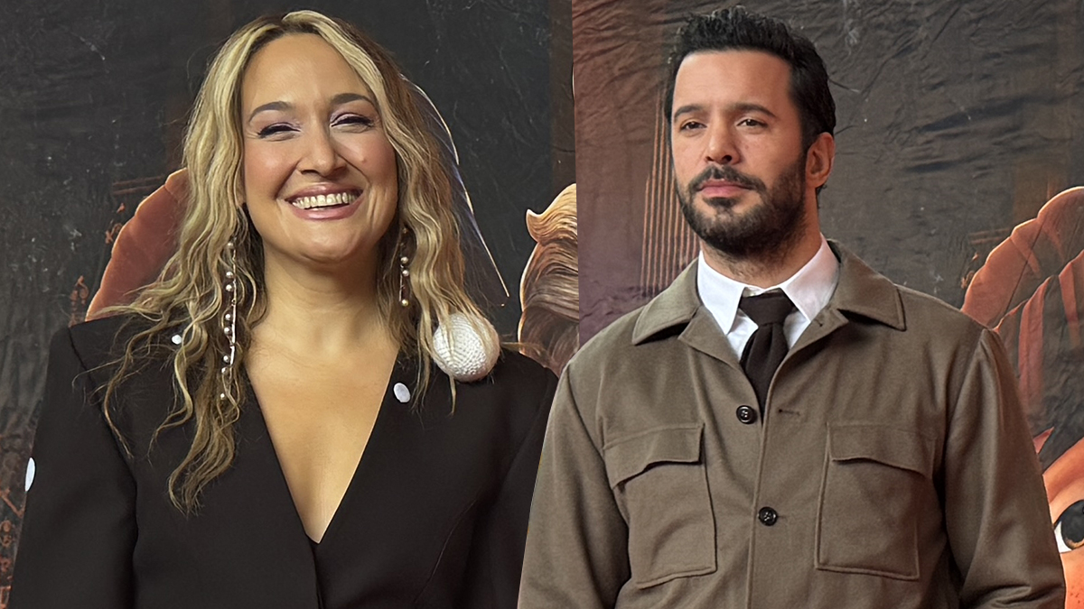 Oyuncu Barış Arduç, önceki akşam Gupse Özay'ın çocukluğundan esinlenerek yazdığı yeni filmi 