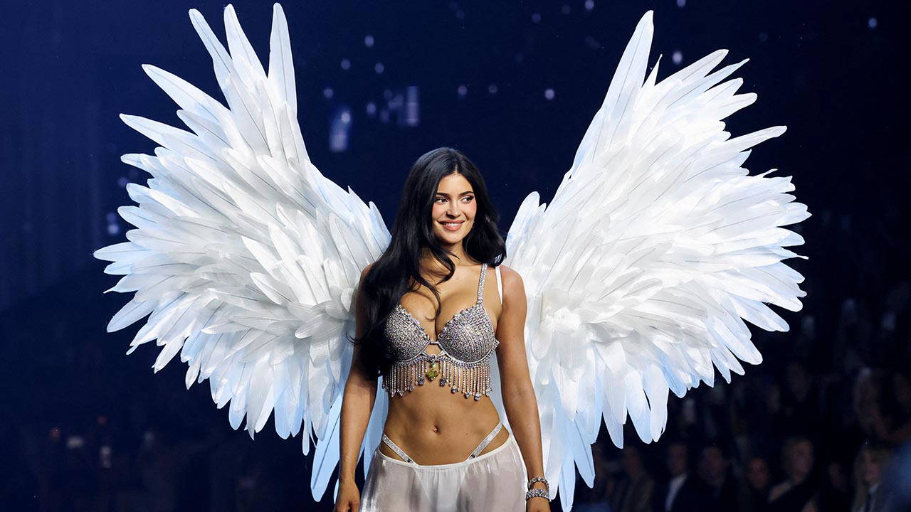 Victoria's Secret Fashion Show'da fantezi sütyen krizi: Markadan 'Neden Kylie Jenner?' sorusuna yanıt
