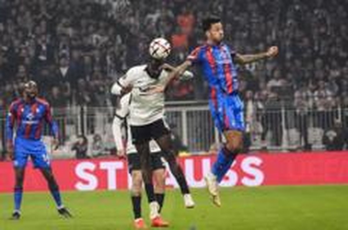 Beşiktaş, UEFA Avrupa Ligi'nde Crystal Palace ile berabere kaldı