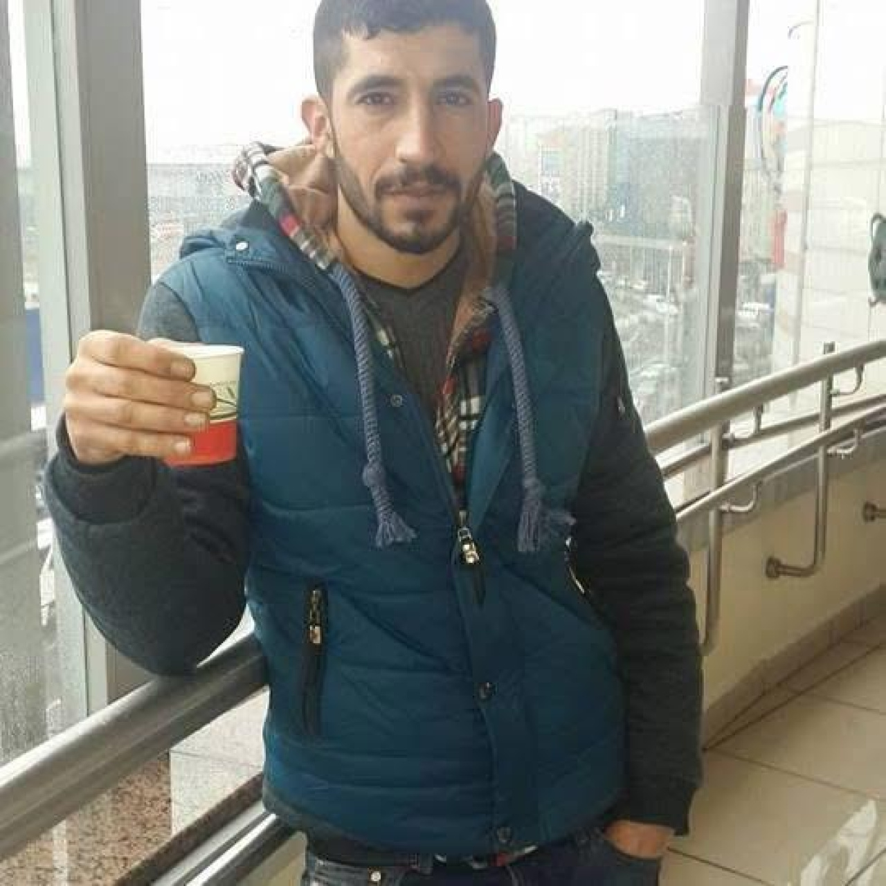 Annesini rehin aldı! Jandarmaya bıçak çekti! Feci son!